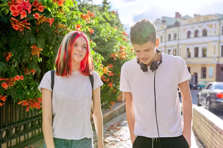 Ce este acneea și cum se tratează