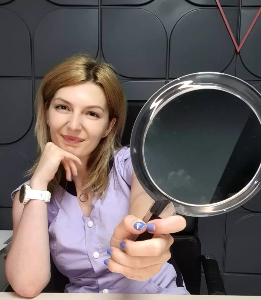 Abilitatea medicului estetician și calitatea acidului hialuronic folosit sunt esențiale pentru reușita unei intervenții estetice